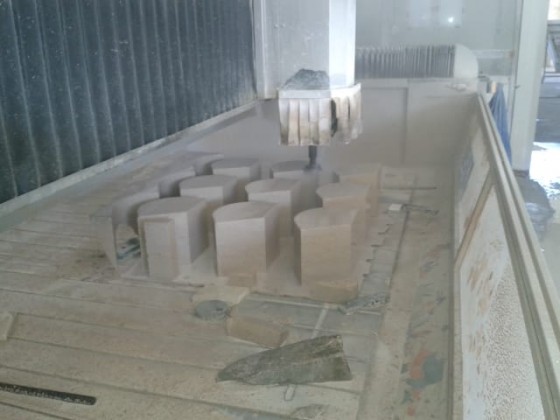 Fase lavorazione pezzi speciali in massello